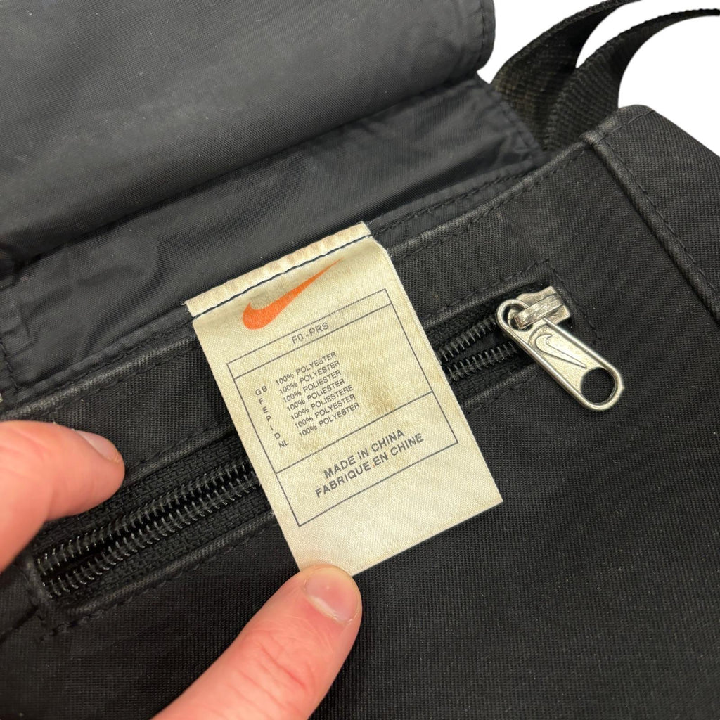 00s Nike Sling Bag