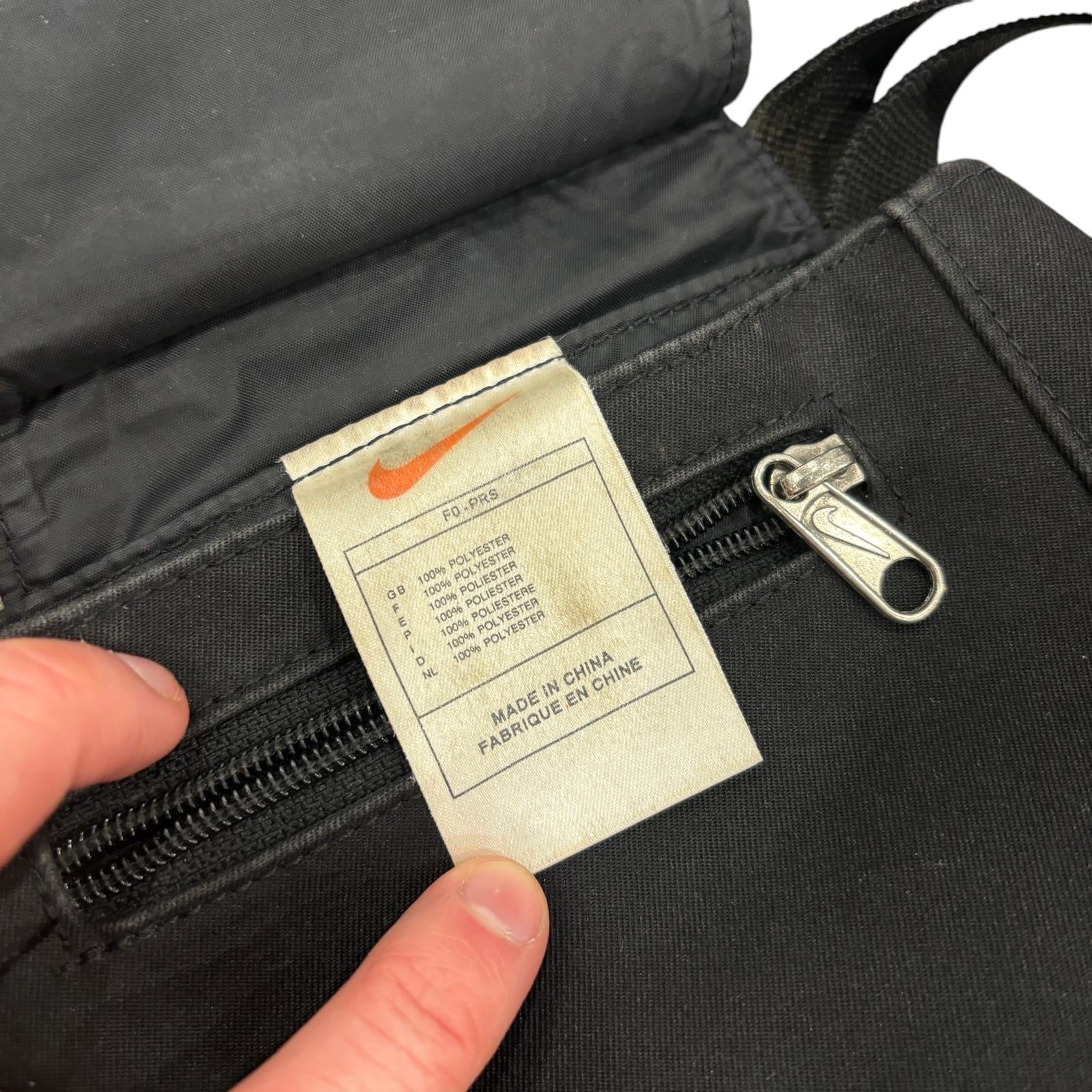 00s Nike Sling Bag