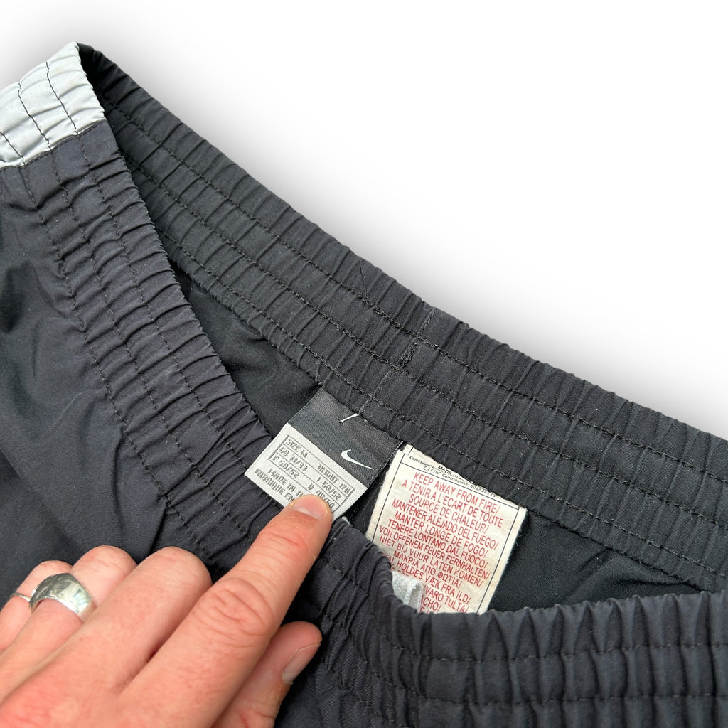 00s Nike Shield Shorts (M)