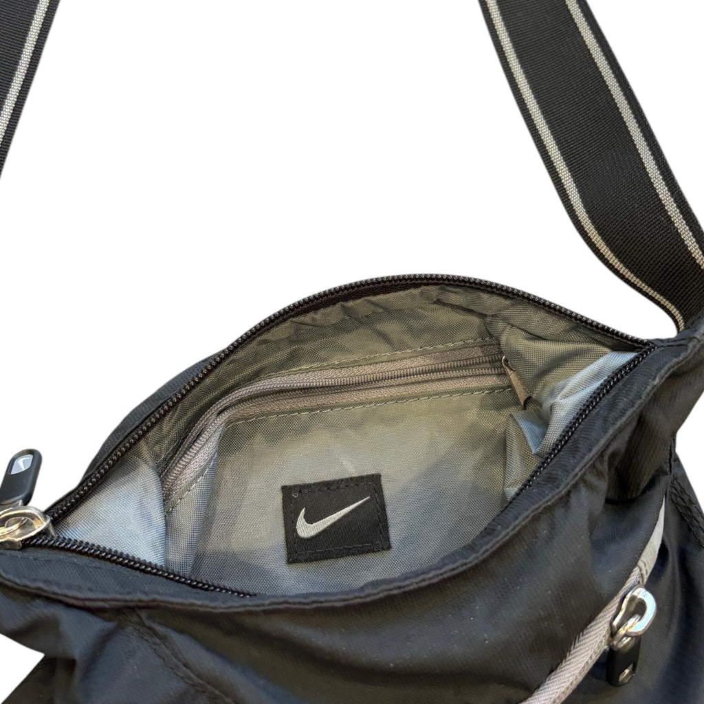 00s Black Nike Side Bag