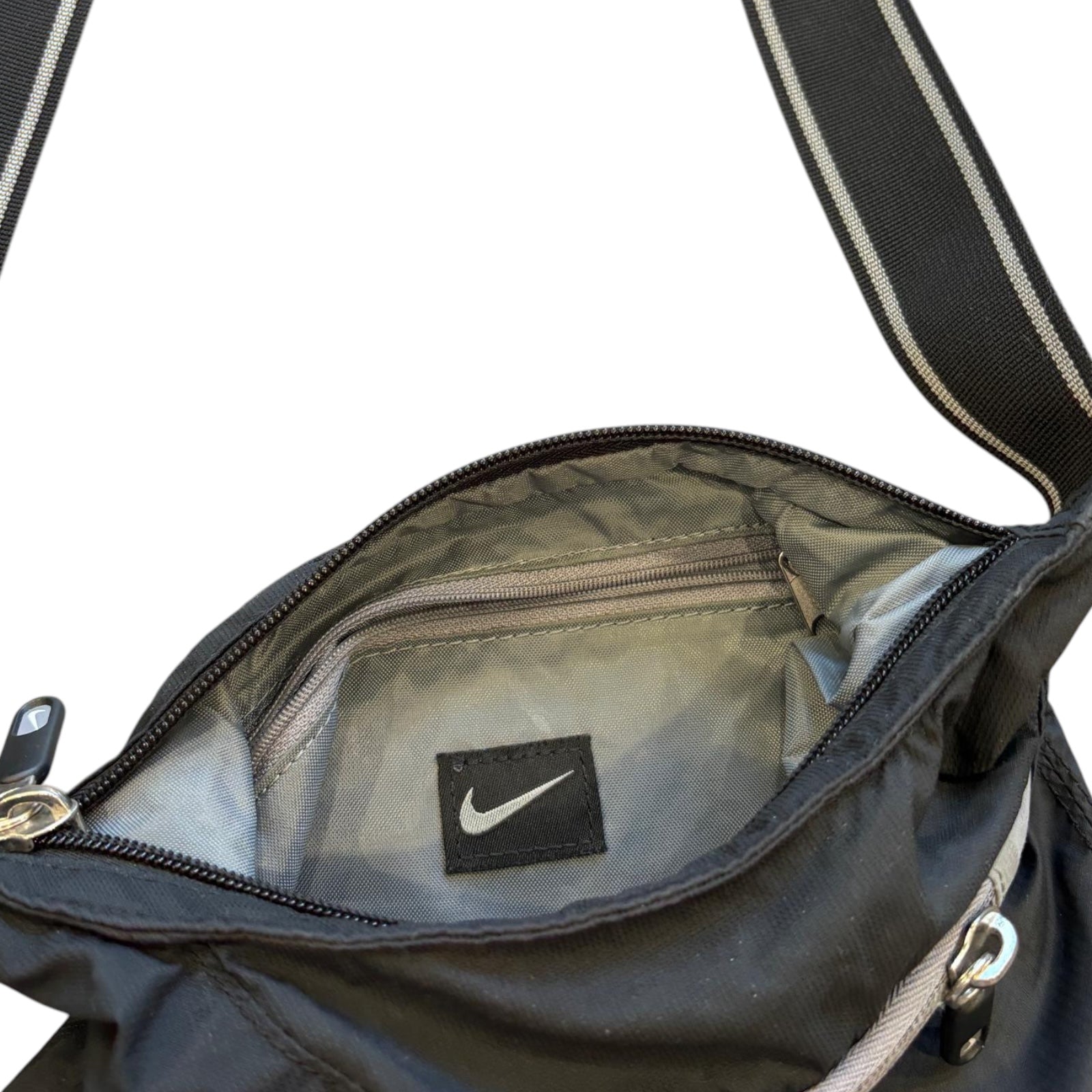 00s Black Nike Side Bag