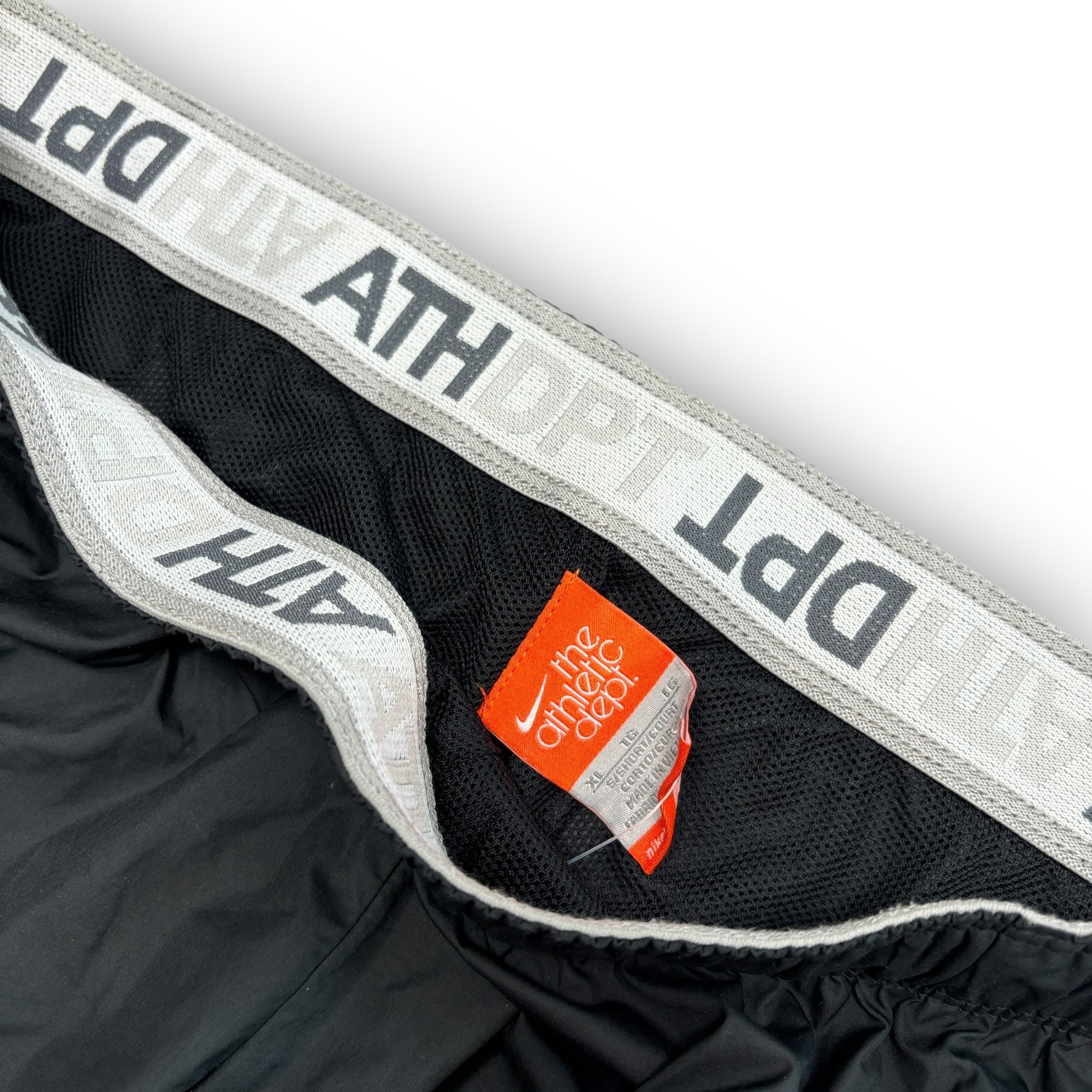 00s Black Nike Track Pants (XL)