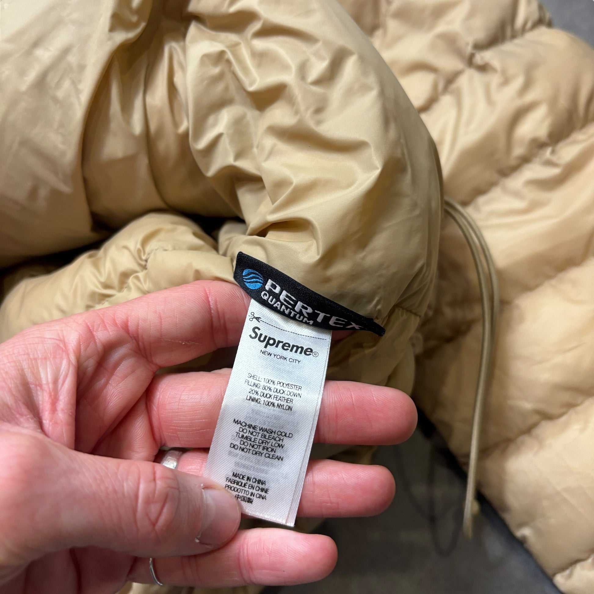 FW22 Supreme Puffer Jacket (M)