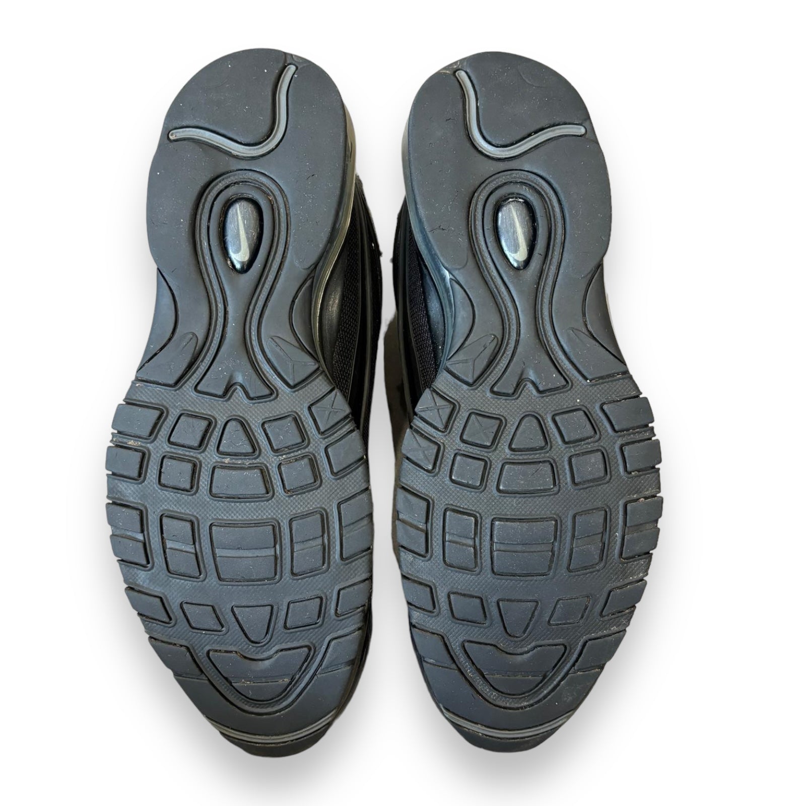 Black Nike Air Max Deluxe (9uk)