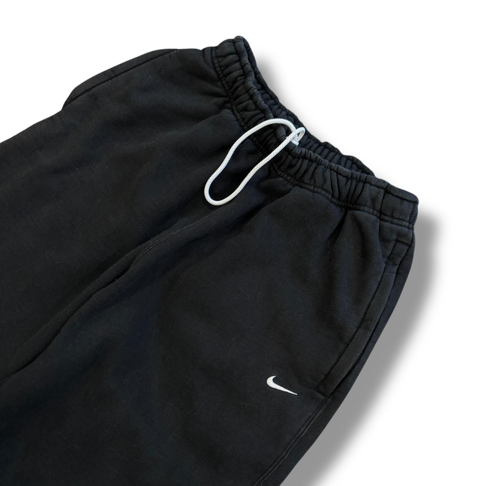 Black Nike NRG Heavyweight Joggers (M)
