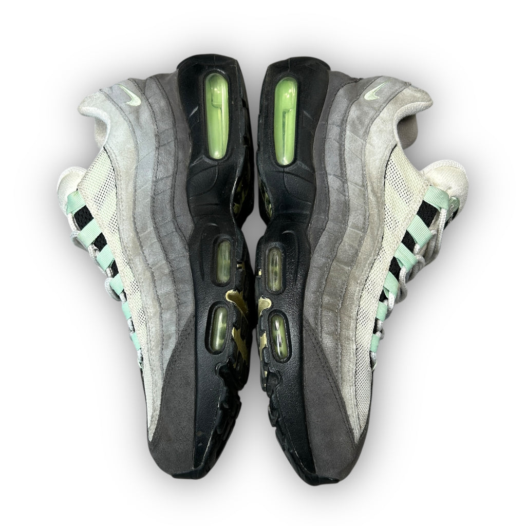 Nike Air Max 95 Fresh Mint (8.5uk)