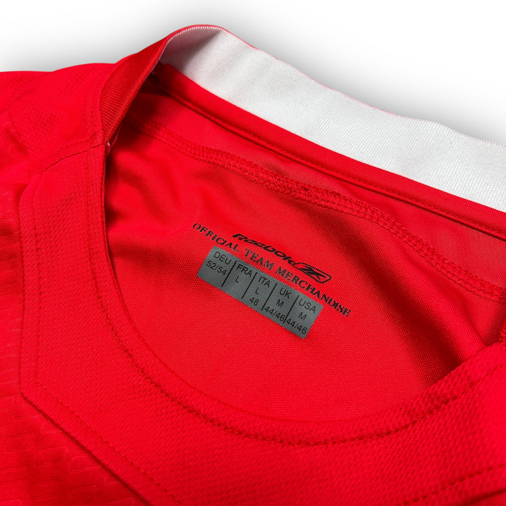 2005 Liverpool 'Gerrard' Football Shirt (L)