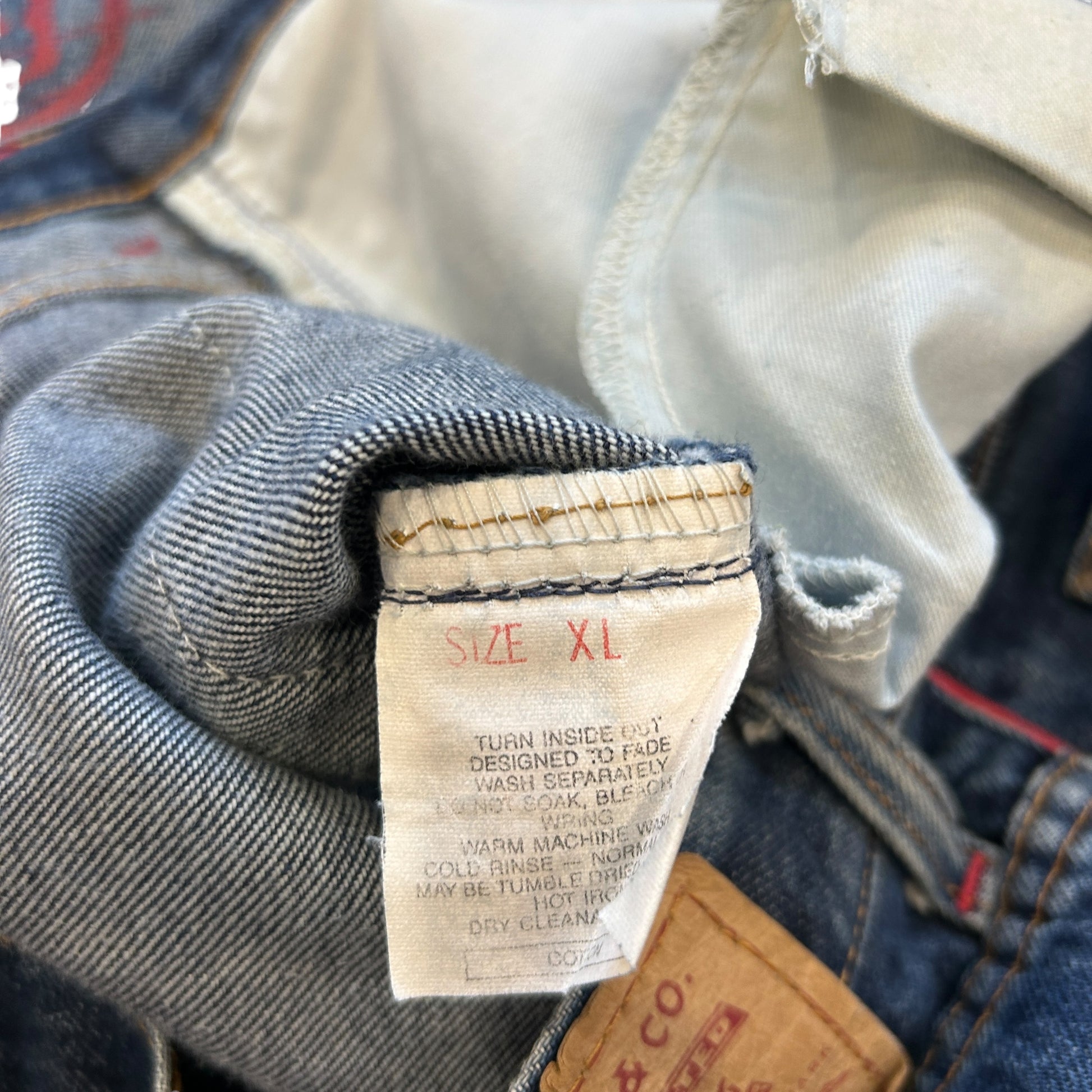 00s Levis Baggy Jorts (XL)