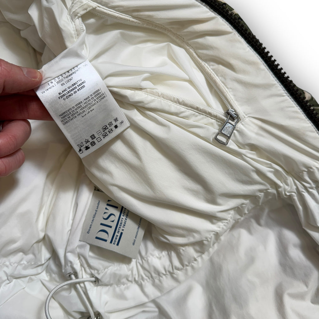Moncler Blanc Giubbotto Camo Puffer Coat (L)