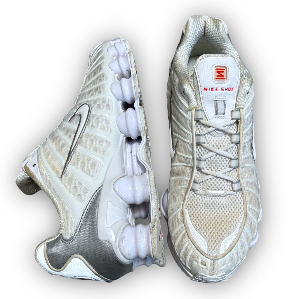 White Nike Shox (7.5uk)