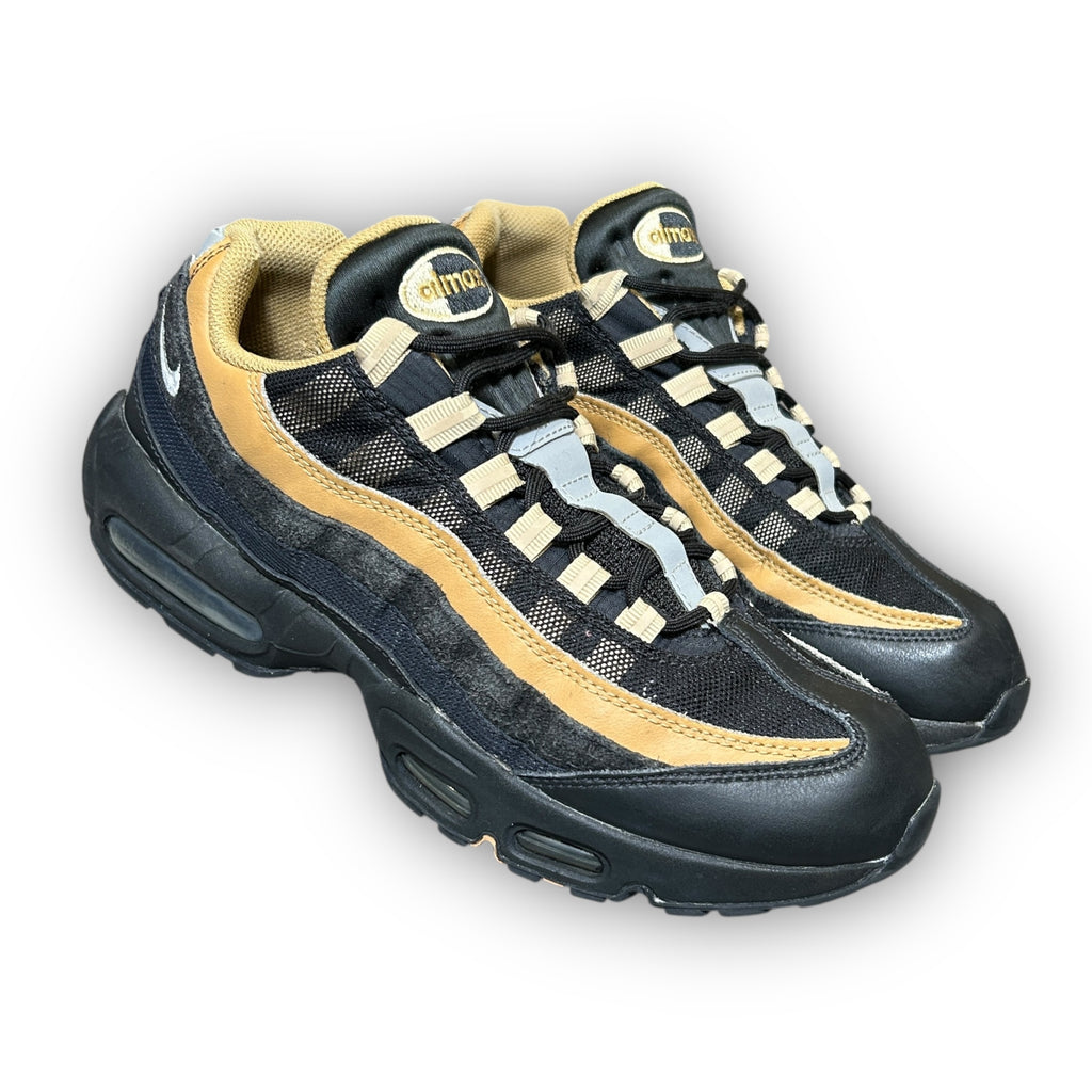 Nike Air Max 95 Black Elemental Gold (8UK)