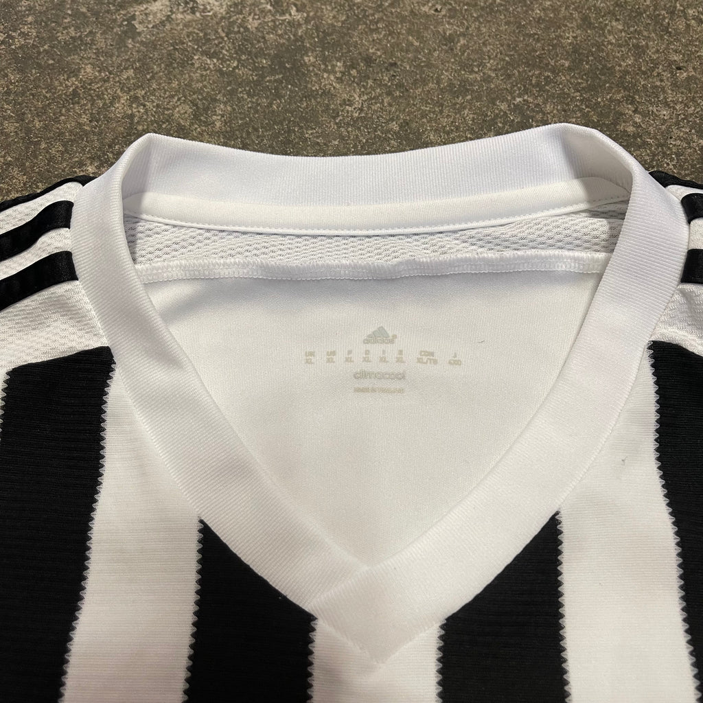 2015/16 Juventus Home Football Shirt