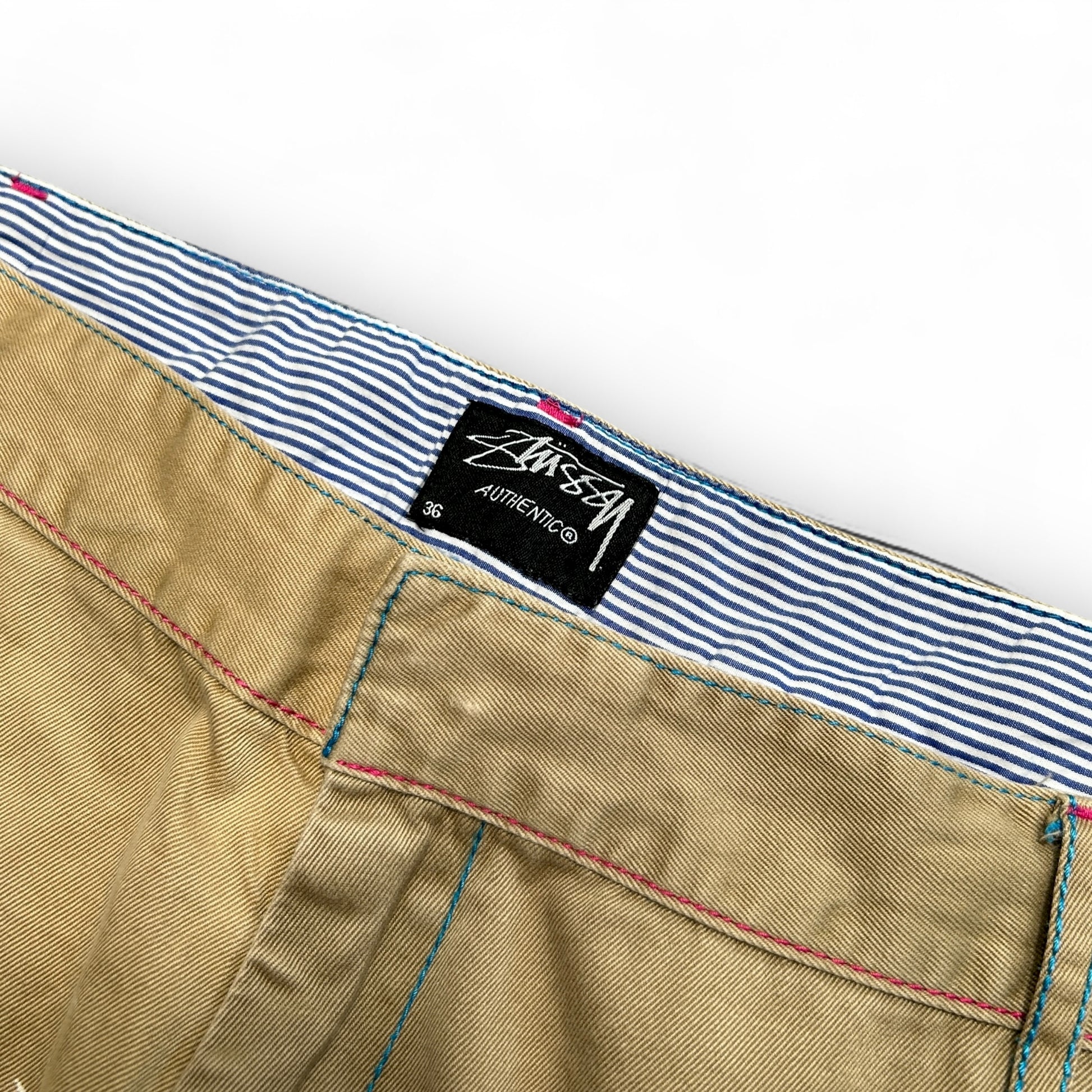 00s Baggy Embroidery Stussy Shorts (34")