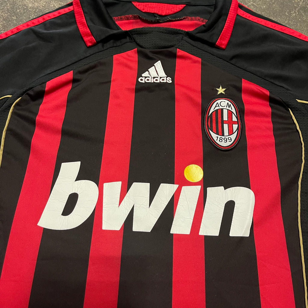 2006/07 AC Milan Home Football Shirt (#22 KAKA)