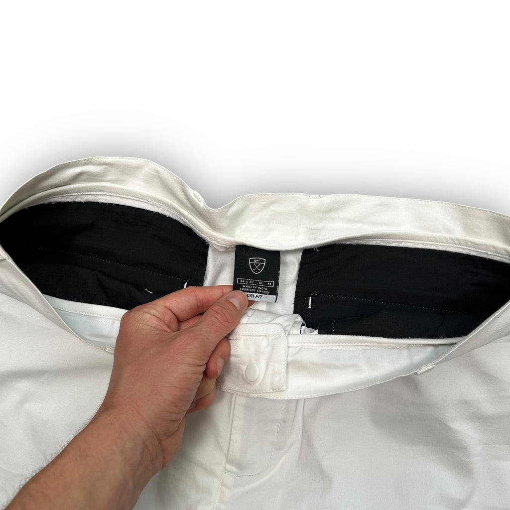 00s White Nike Golf Shorts (34")