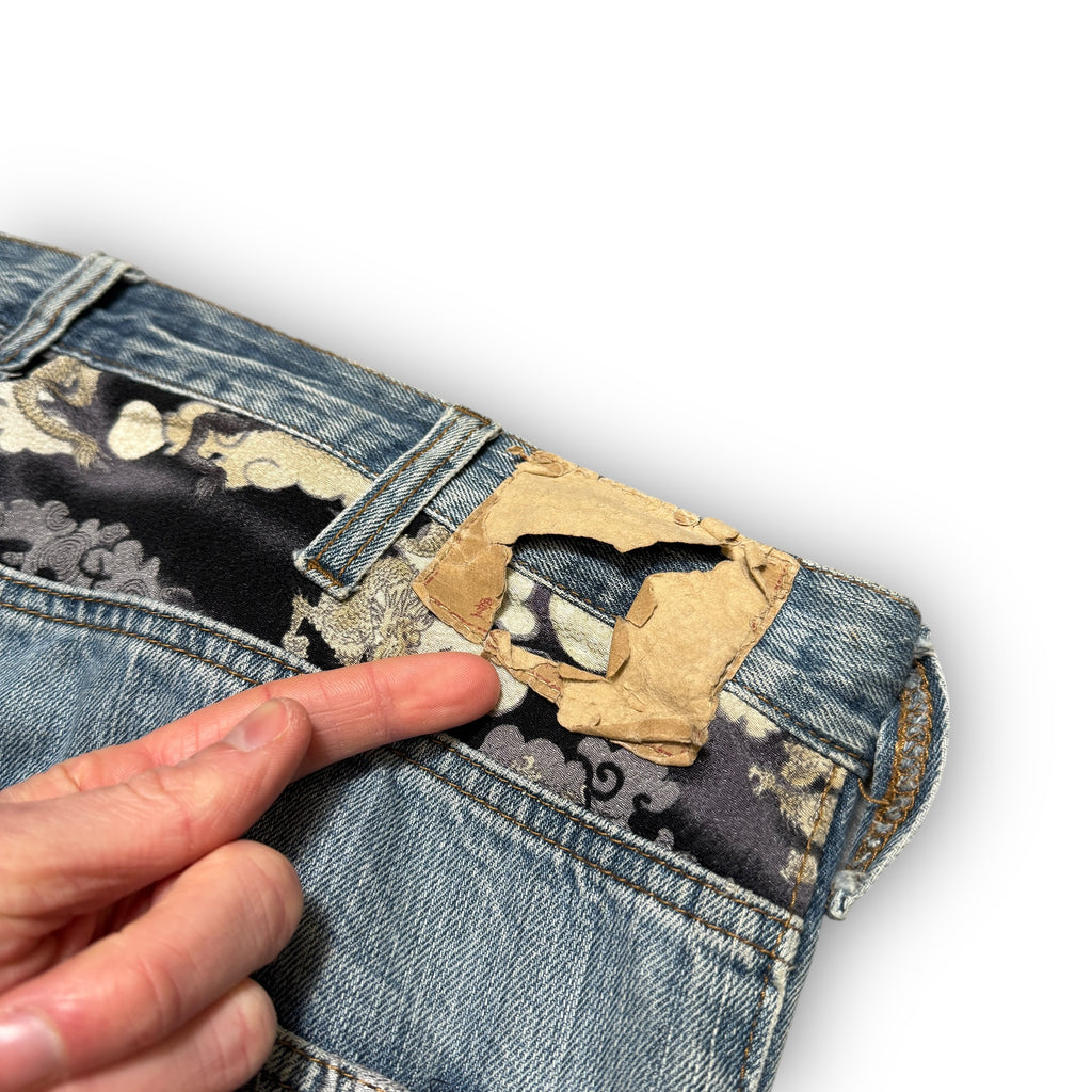 00s Japanese Dragon Embroidered Jeans (38")