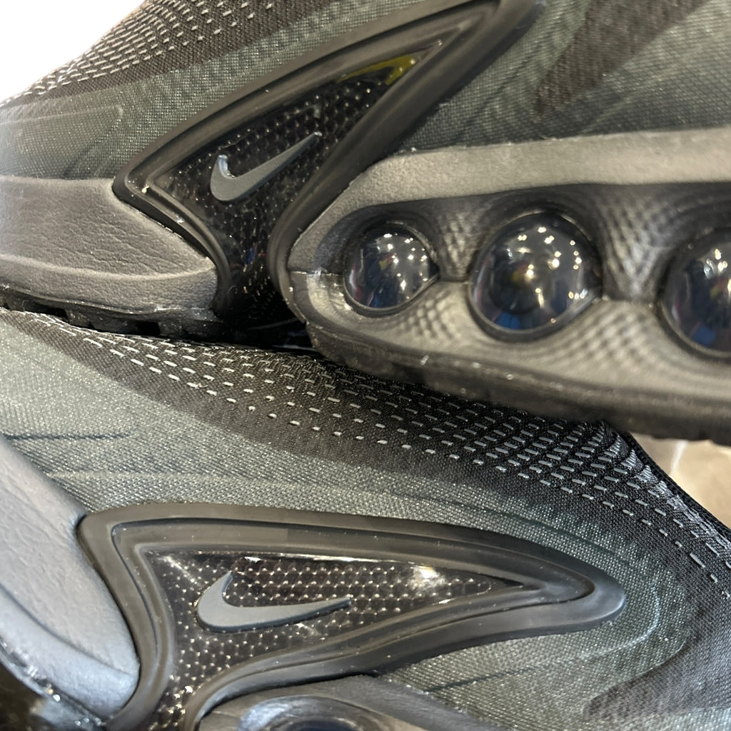 Black Nike Air Max Dn (9uk)