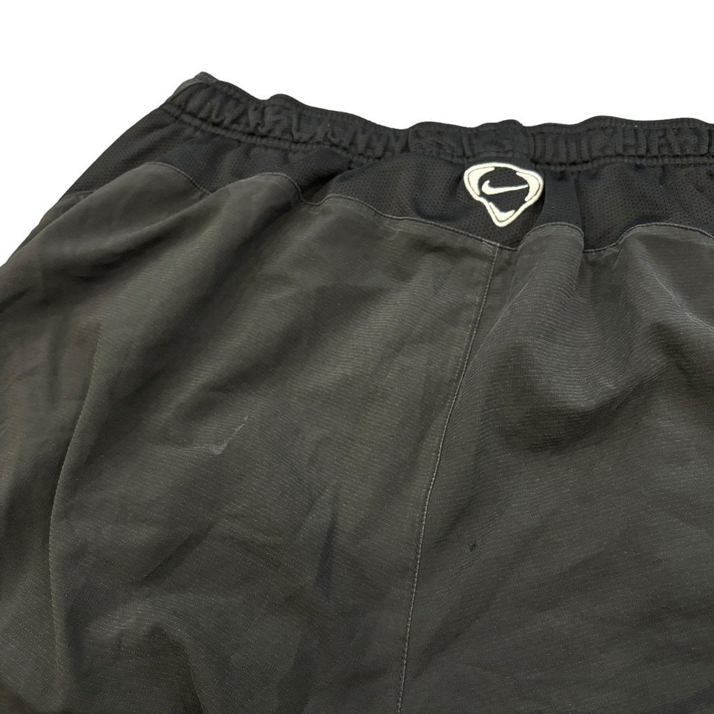 00's Black Nike Shorts (XL)