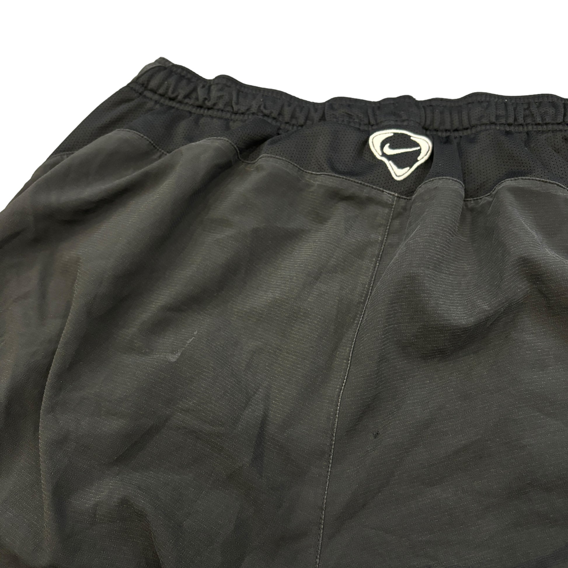 00's Black Nike Shorts (XL)