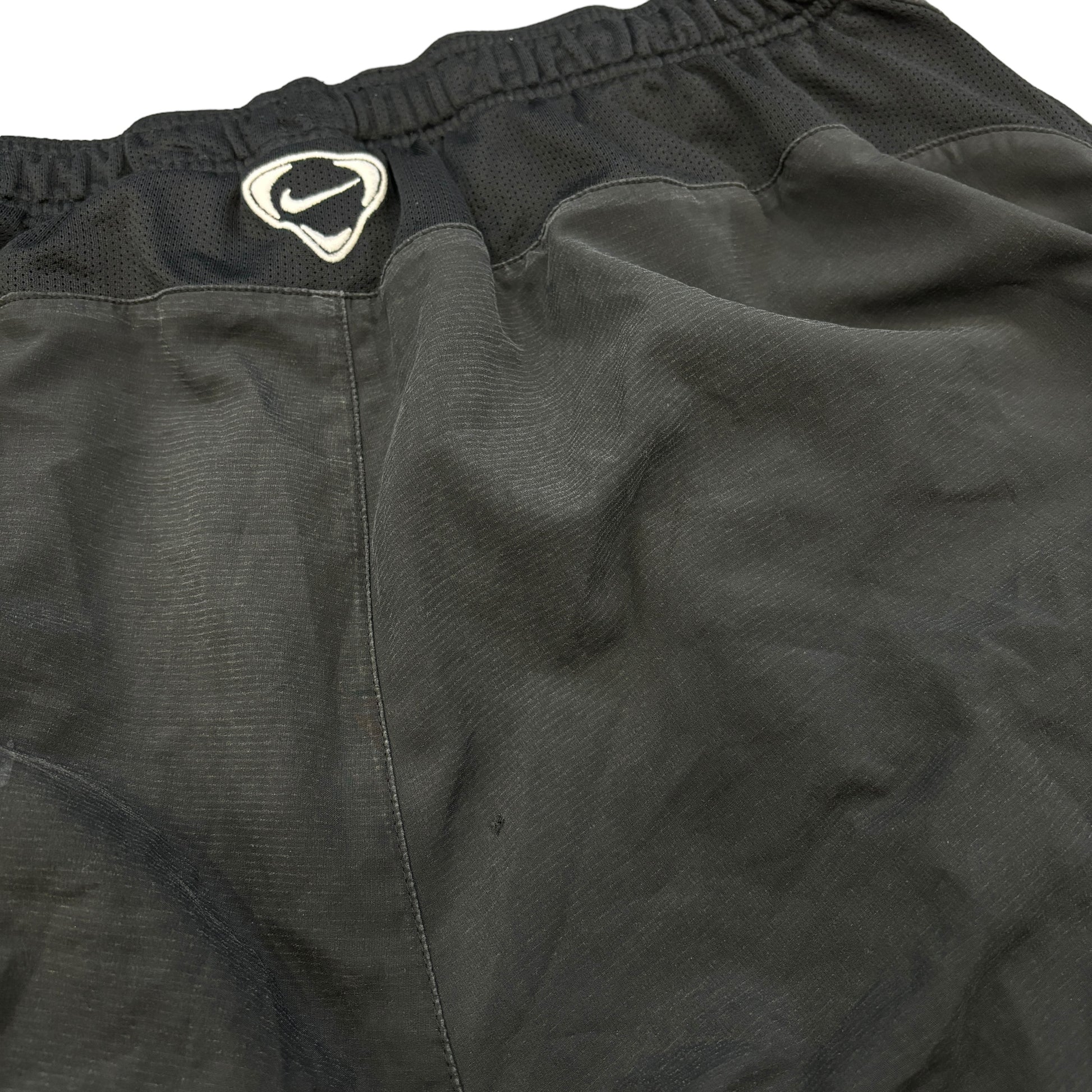 00's Black Nike Shorts (XL)