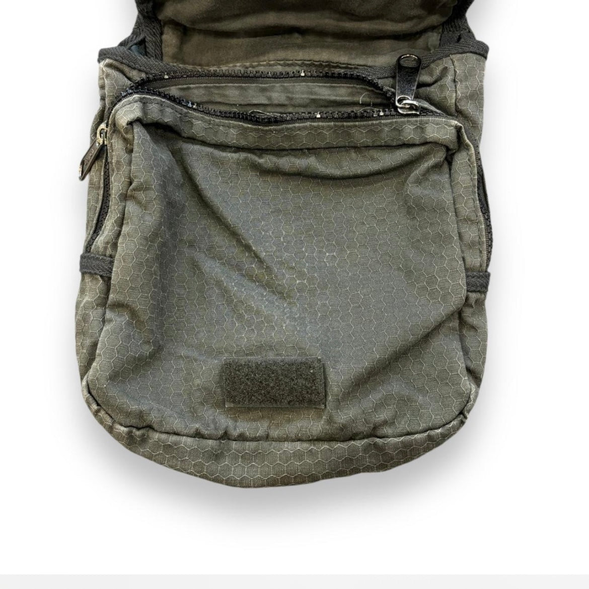 00s Bench Cross Body Bag