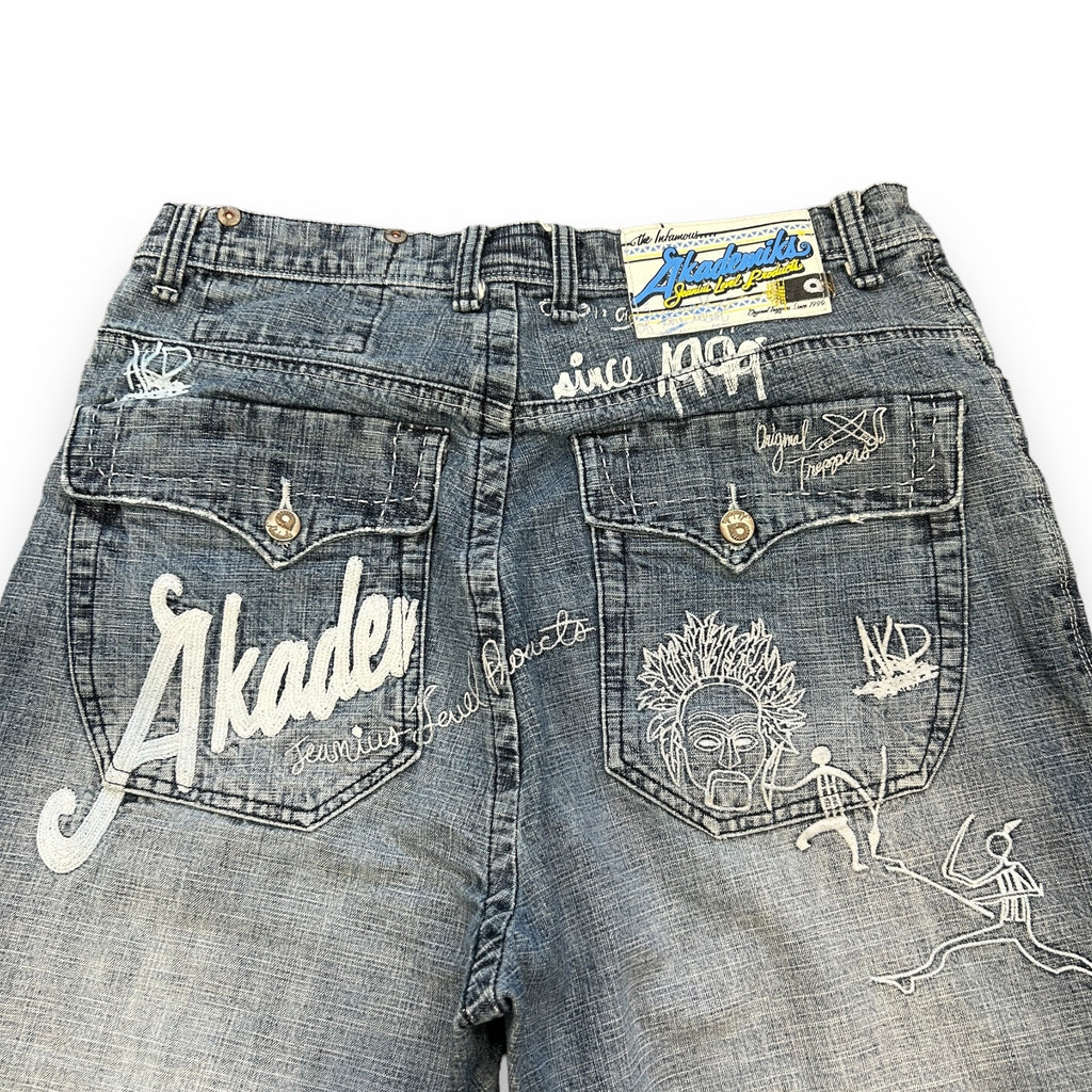 00's Akedmiks Embroidered Baggy Jeans (32)