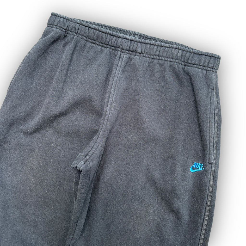 00s Black Nike Joggers (XL)
