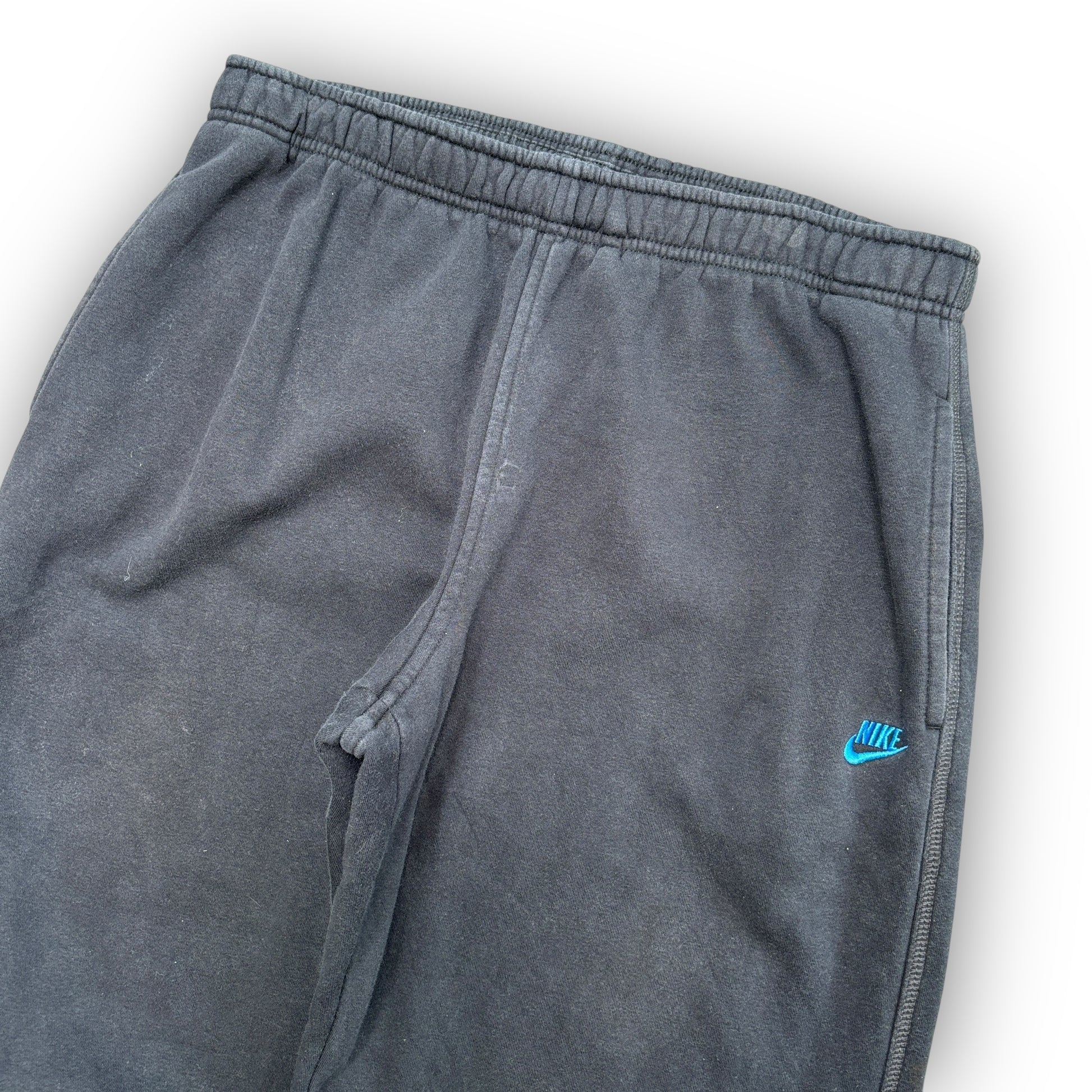 00s Black Nike Joggers (XL)