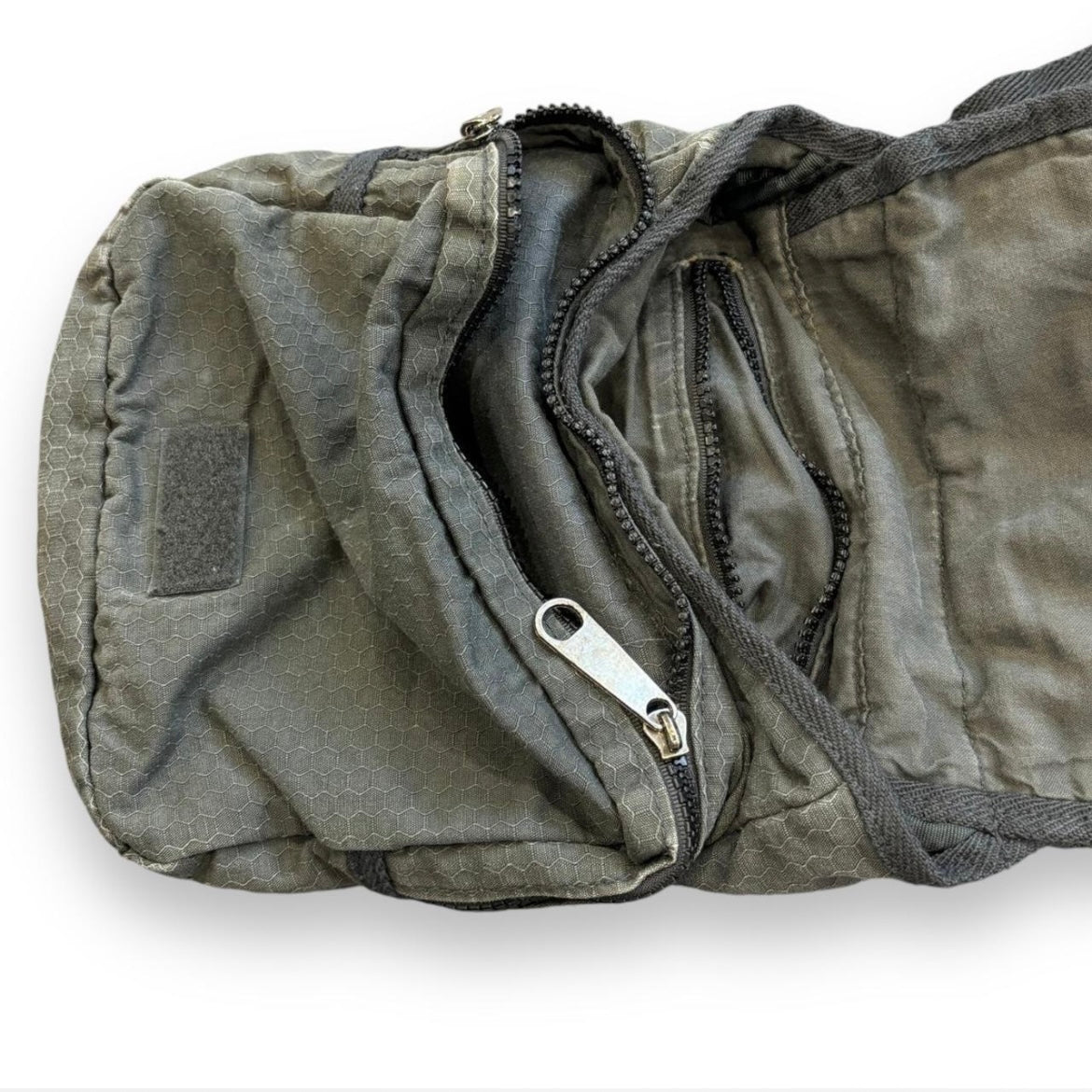 00s Bench Cross Body Bag