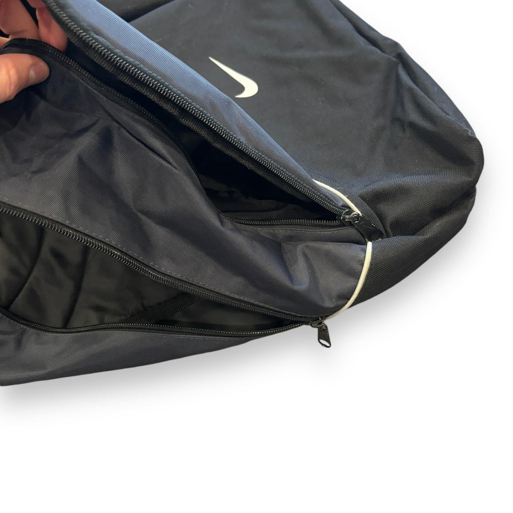 00s Black Nike Sling Bag