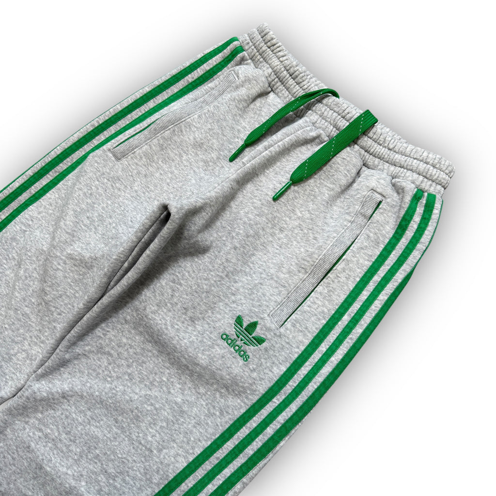 Adidas Essentials Joggers (XS)