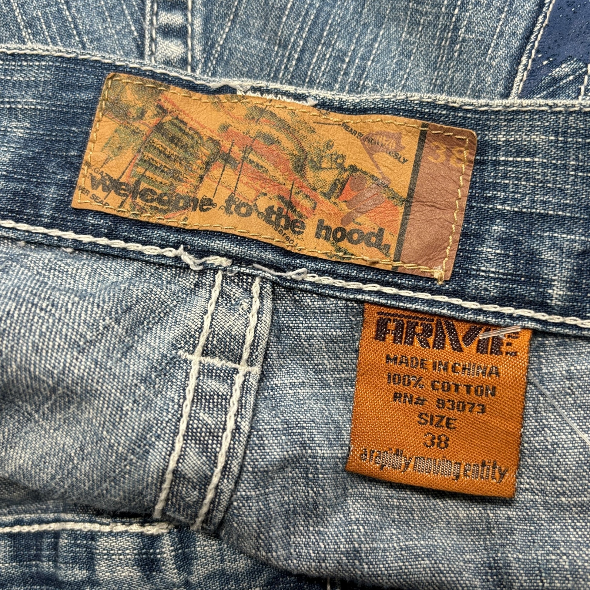 00s Arme Baggy Graphic Jorts (36")