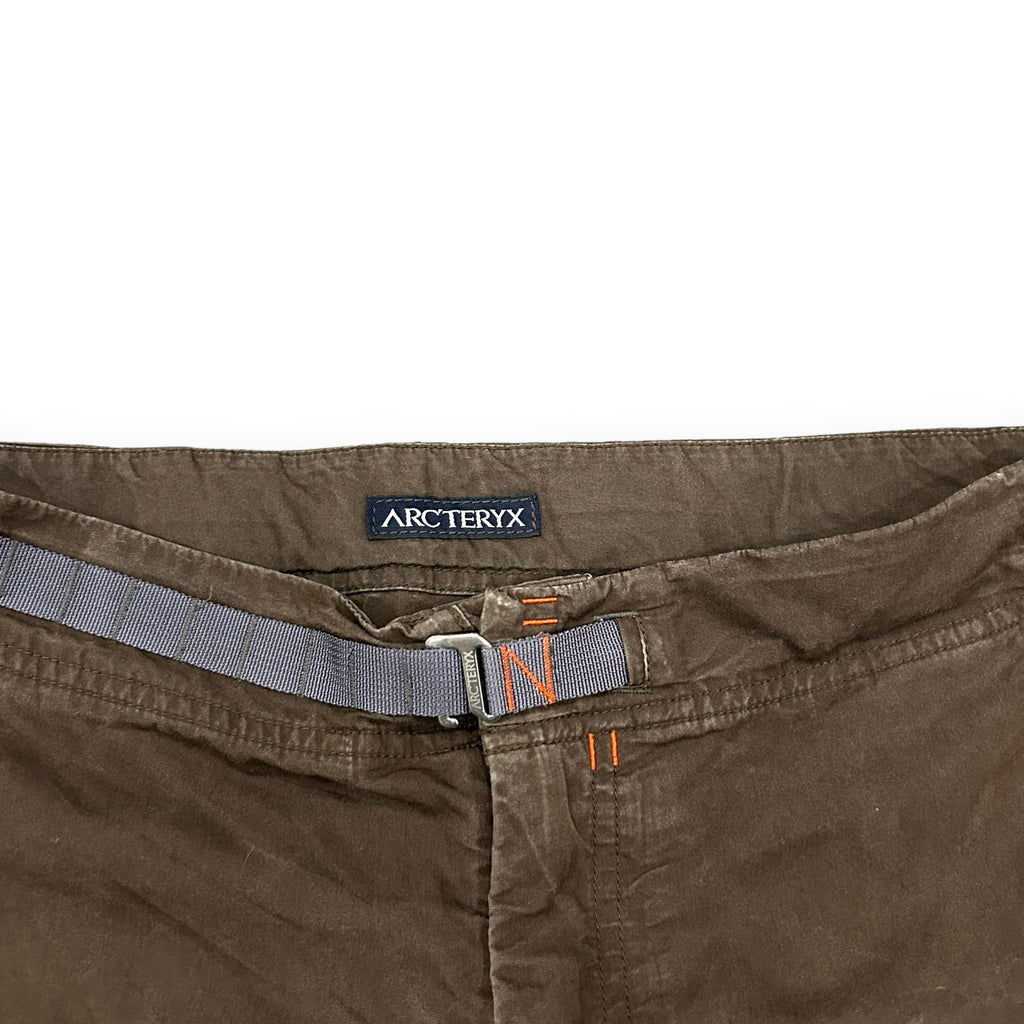 Vintage Arcteryx Brown Cargo Trousers (32)