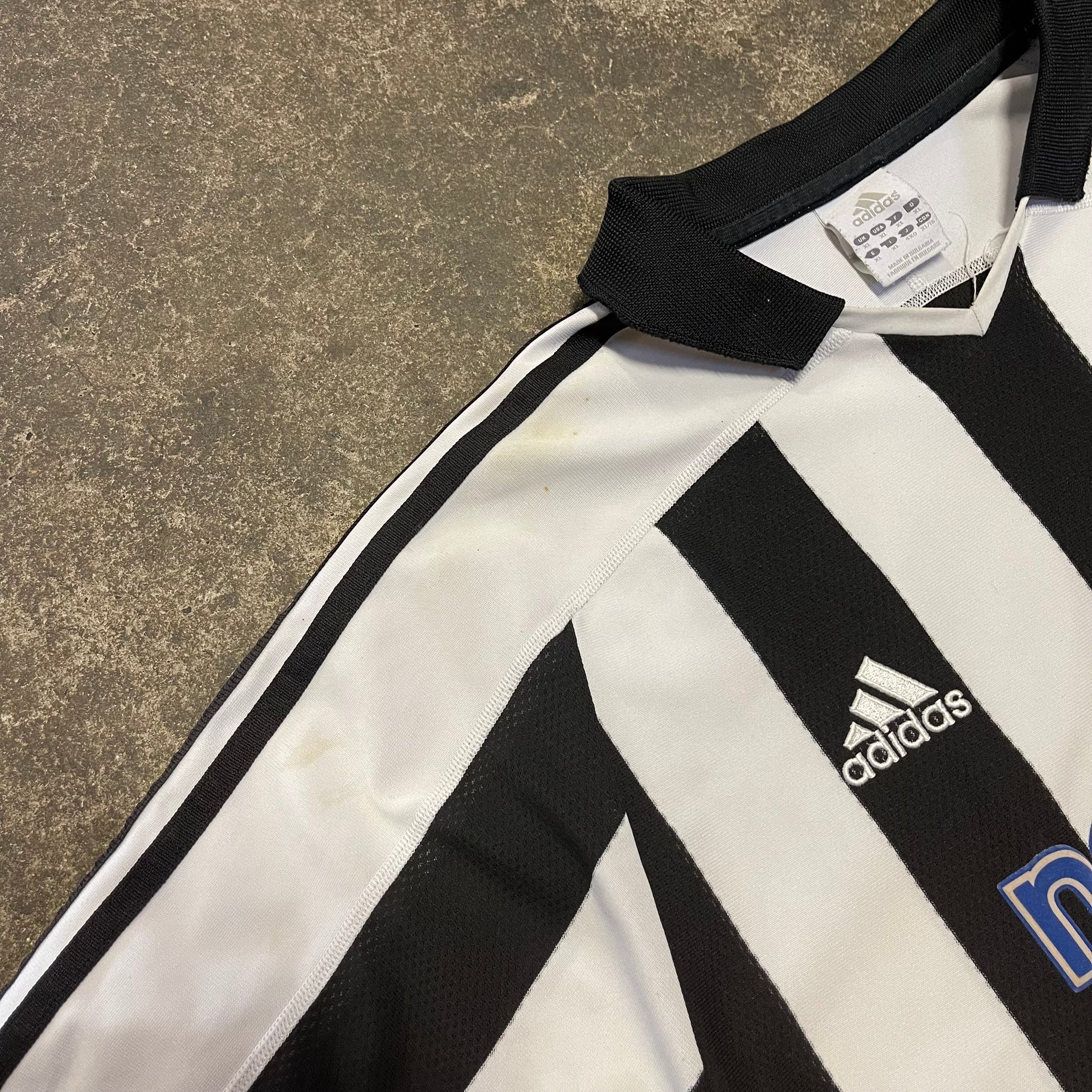 2003/05 Newcastle Home Football Shirt (#9 SHEARER)