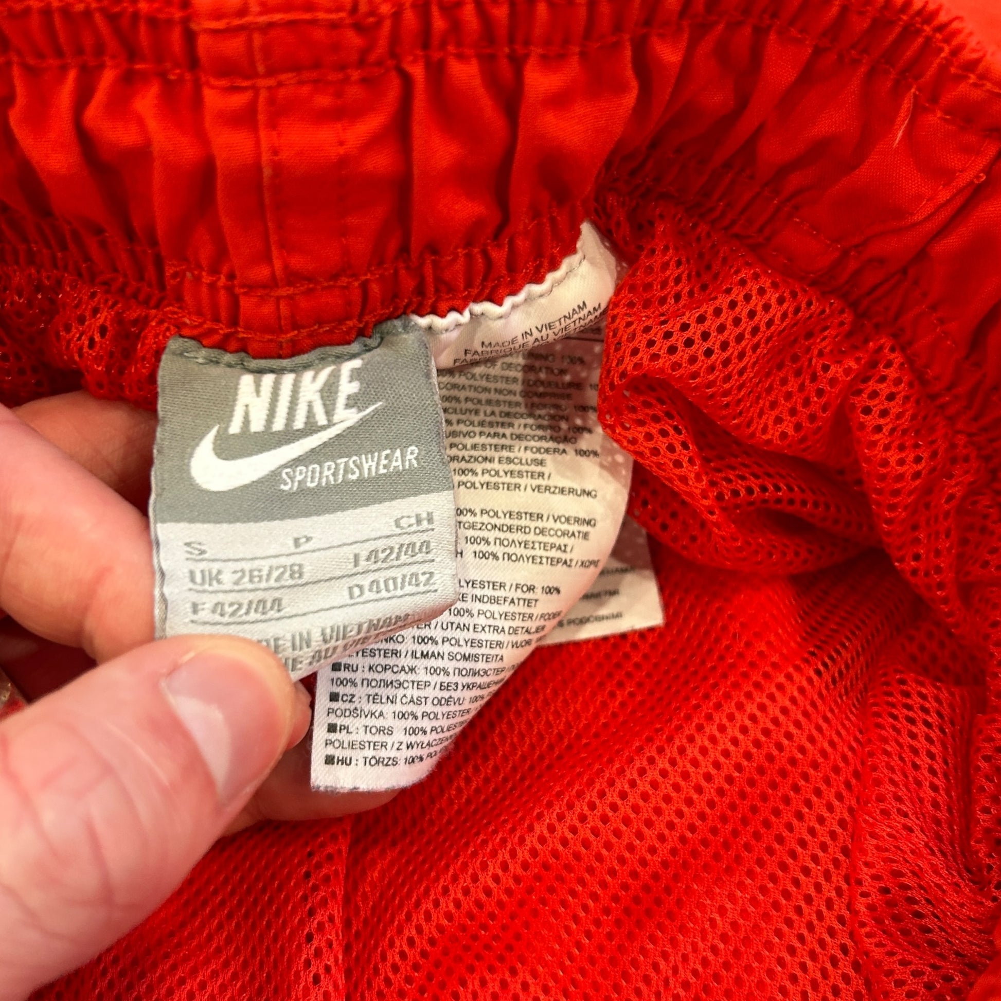 00s Red Nike Air Max Shorts (S)
