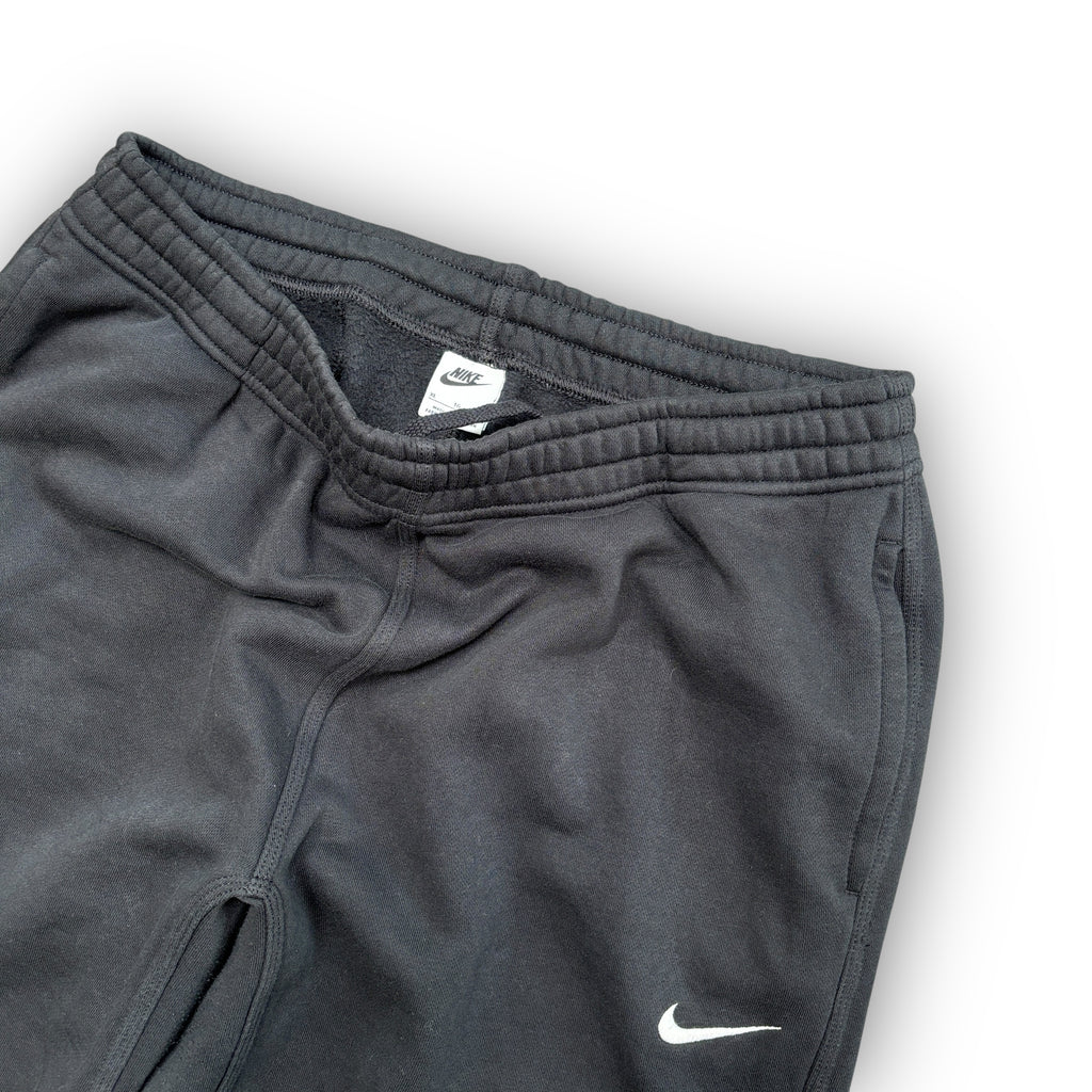 00s Black Nike Joggers (XL)