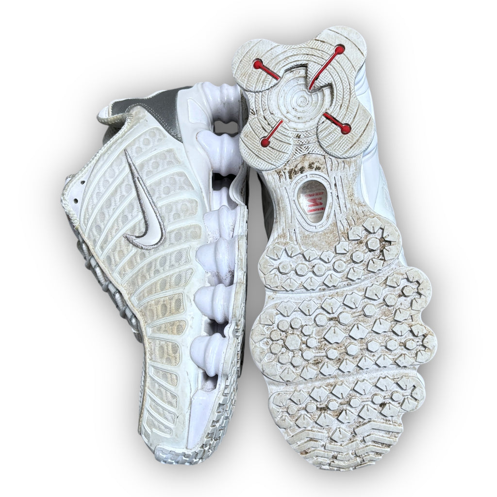 White Nike Shox (7.5uk)