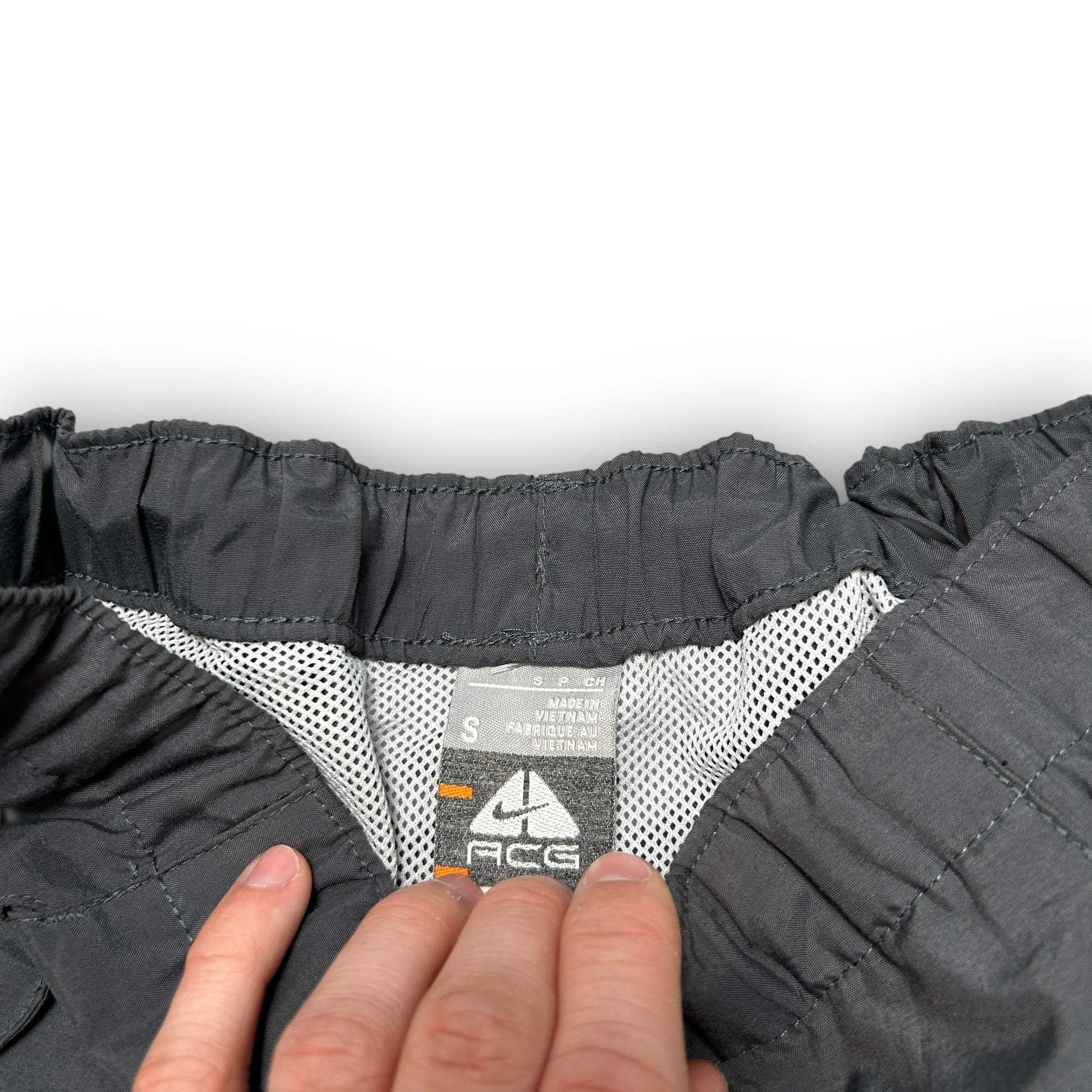 00s Nike ACG Shorts (S)