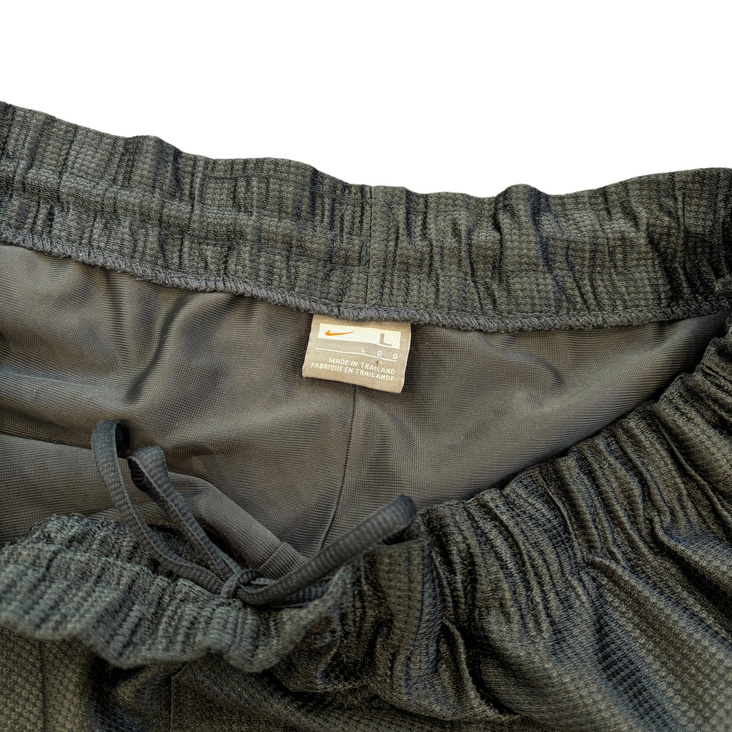 00's Nike Silver Basketball Shorts (L)