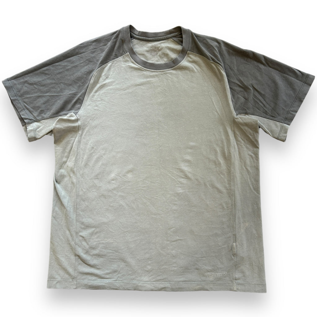 Arc'teryx Grey Panelled T-shirt (L)