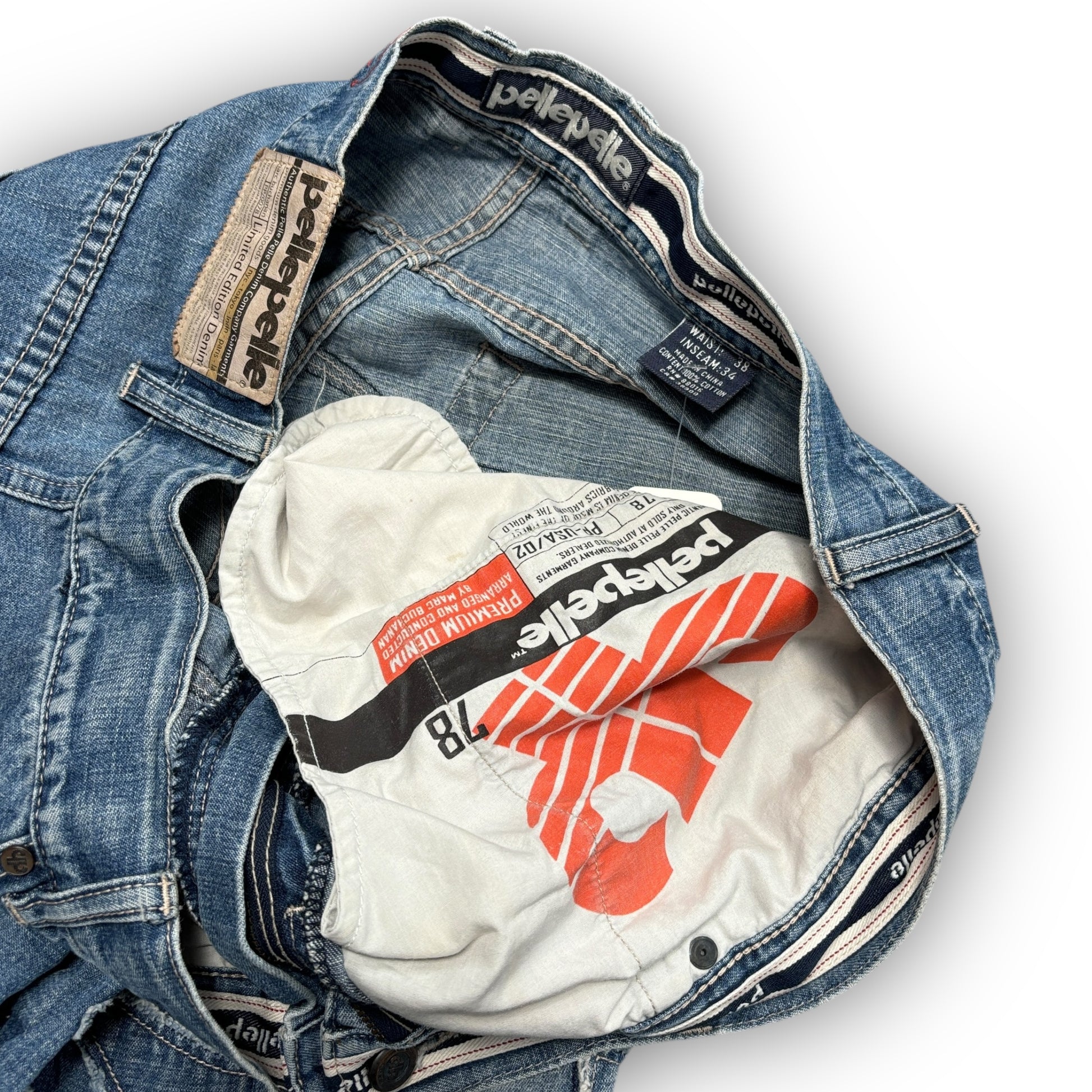 00s Baggy Embroidered Pele Pele Jeans (36")