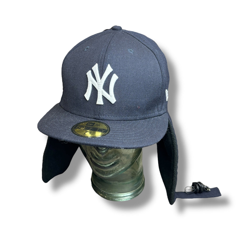 New Era Built-in Headphone Dog Ear Fitted Cap (7 1/4)