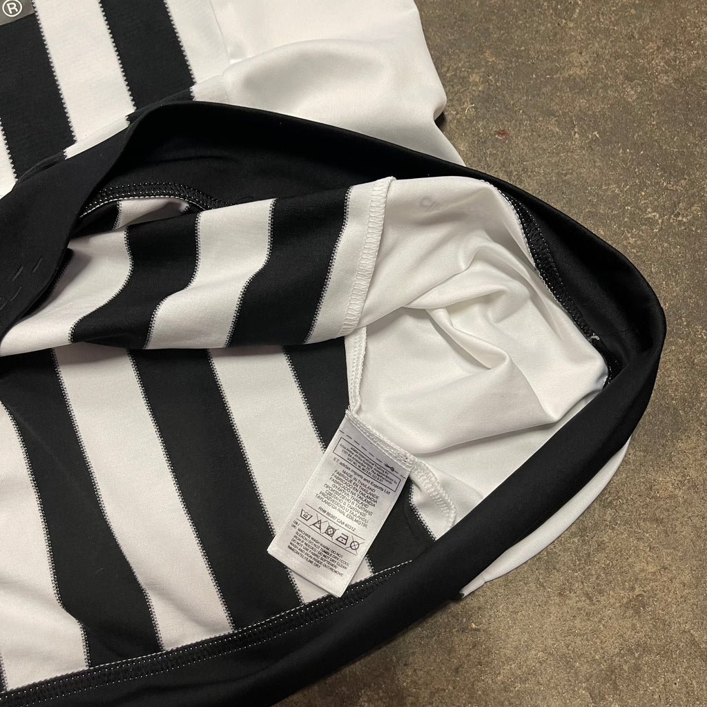 2015/16 Juventus Home Football Shirt