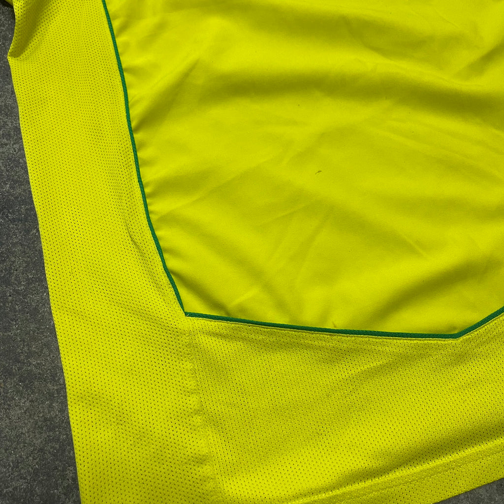 2004/05  Brazil Home Football Shirt
