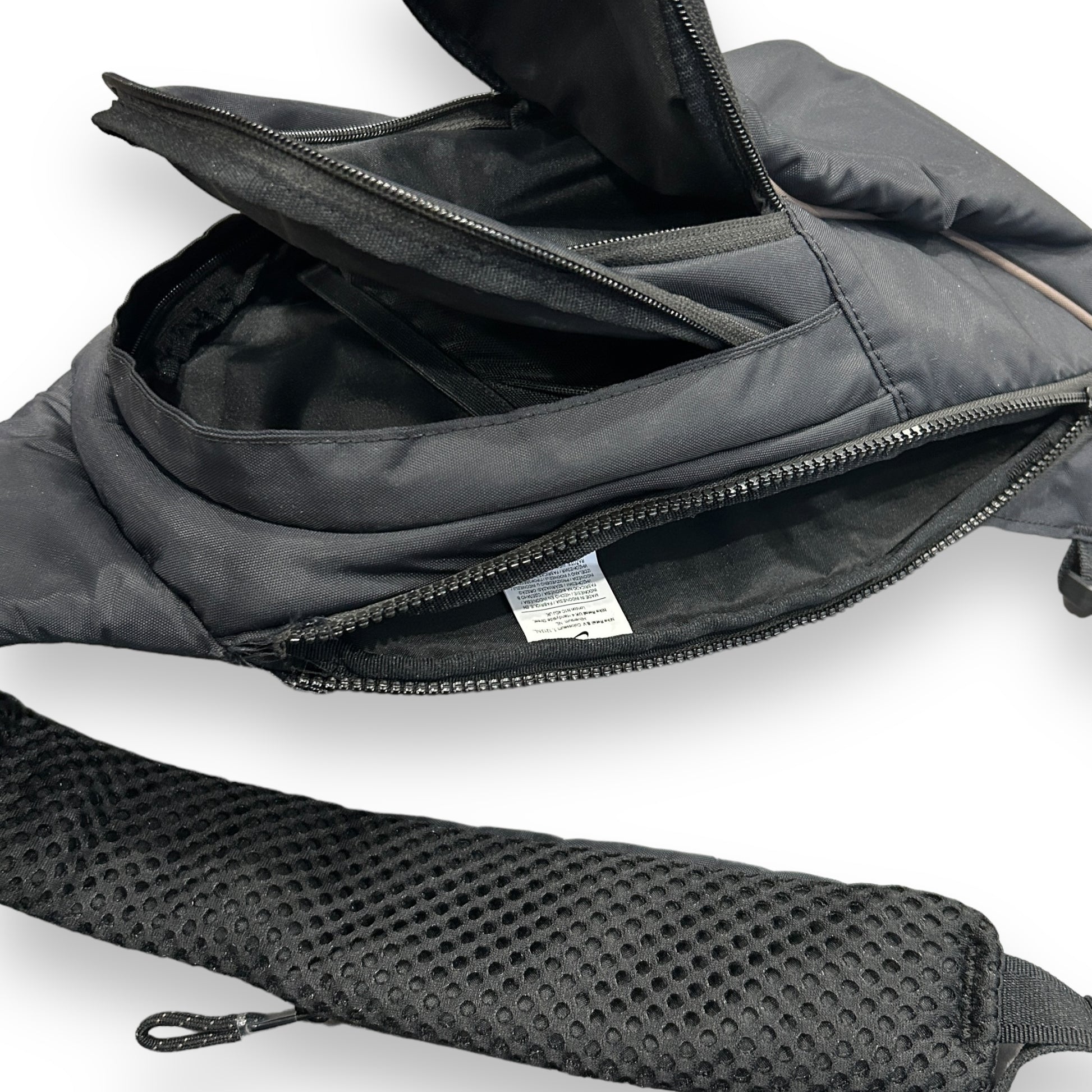 Nike Sportswear Sling Bag