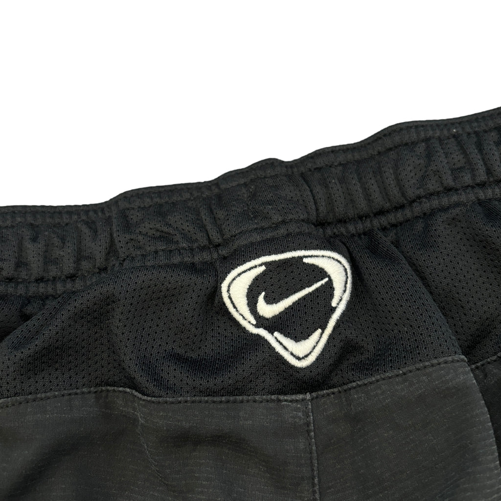 00's Black Nike Shorts (XL)