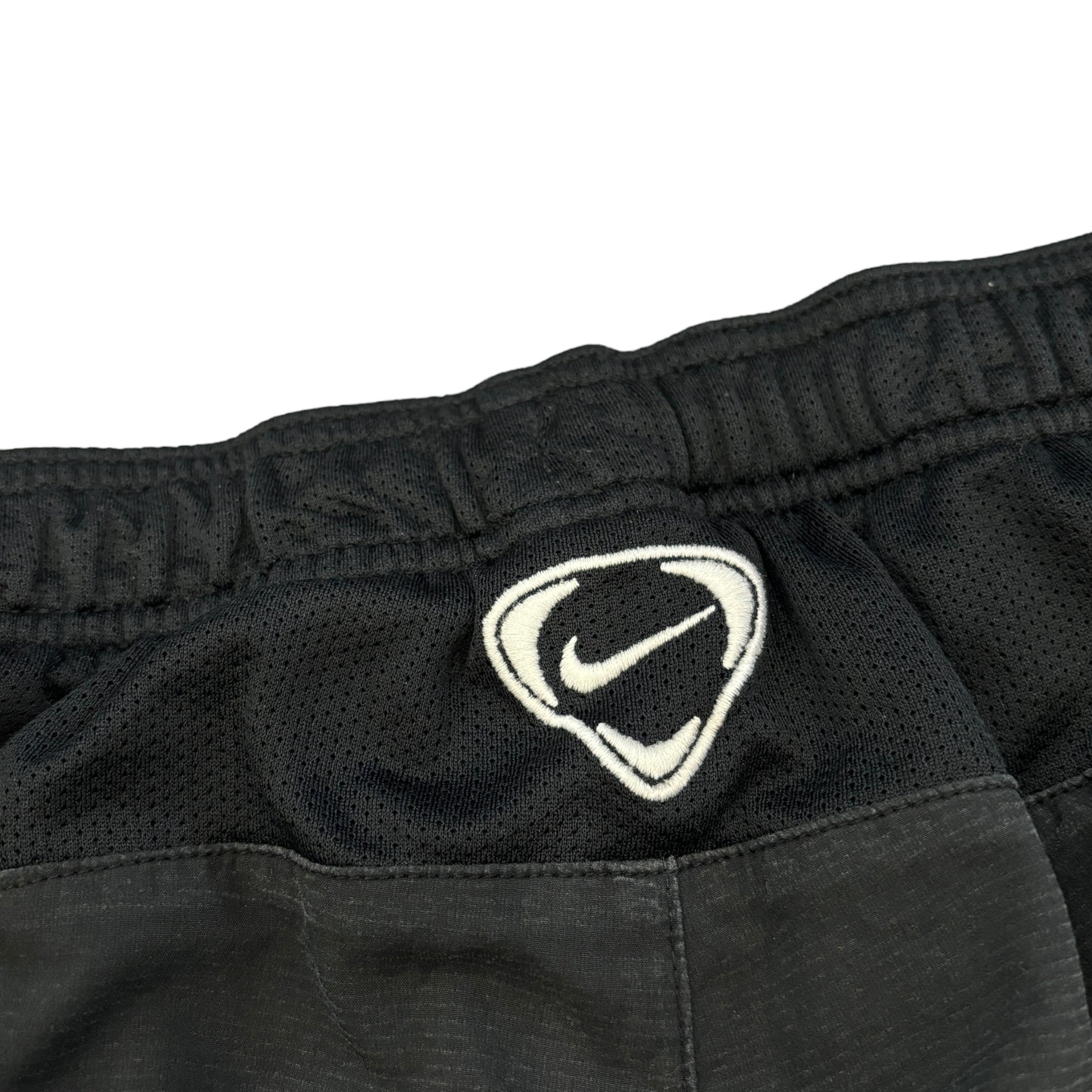 00's Black Nike Shorts (XL)