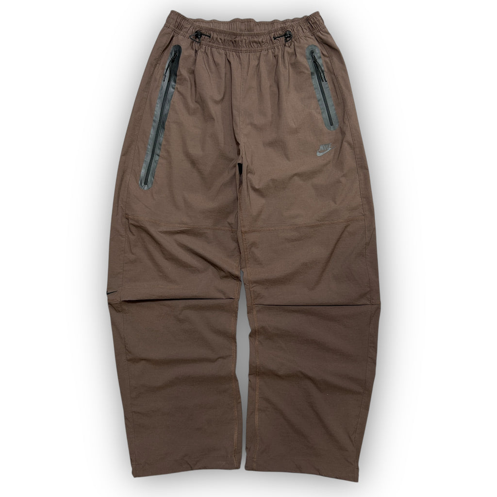 Brown Nike Woven Track Pants (M)