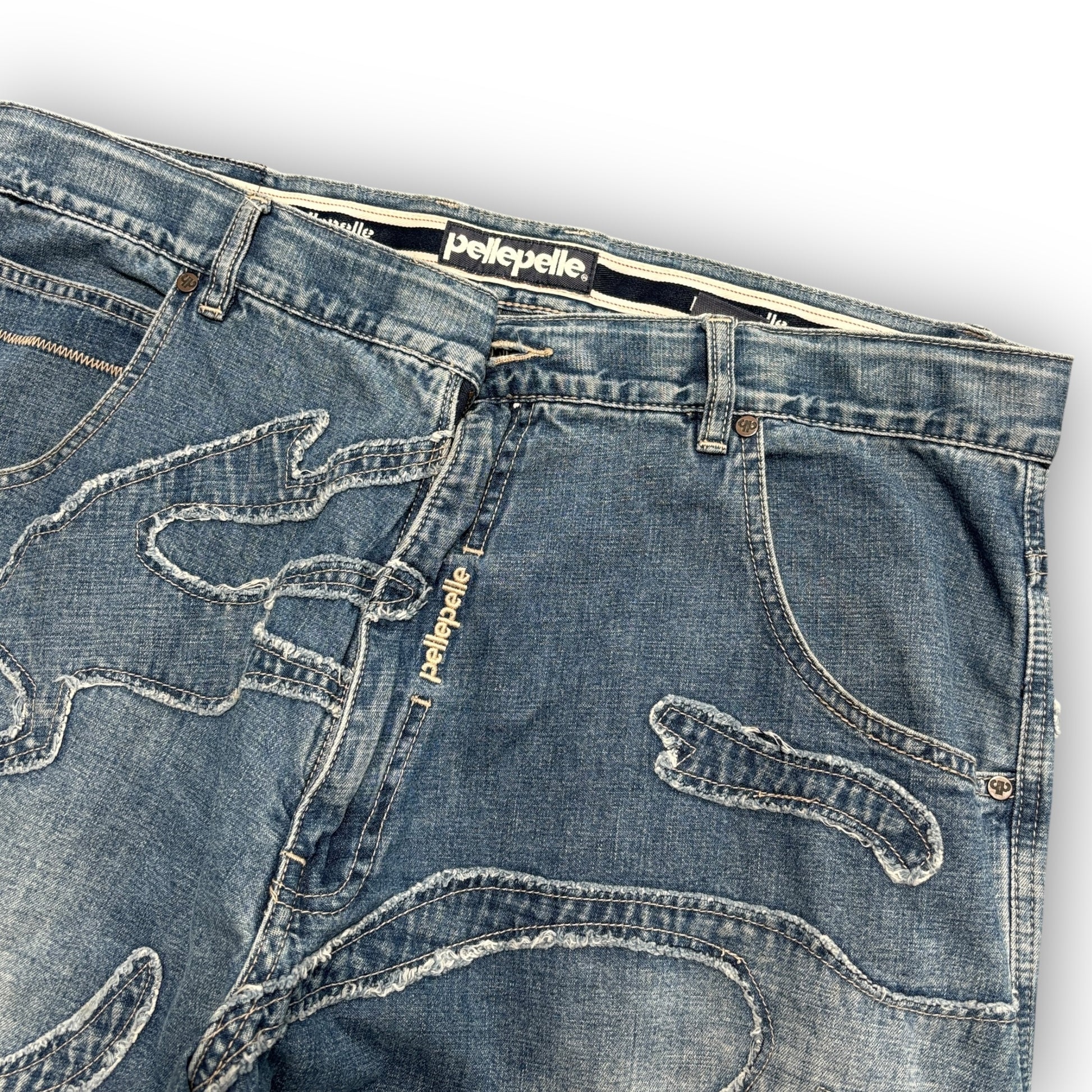 00s Baggy Embroidered Pele Pele Jeans (36")
