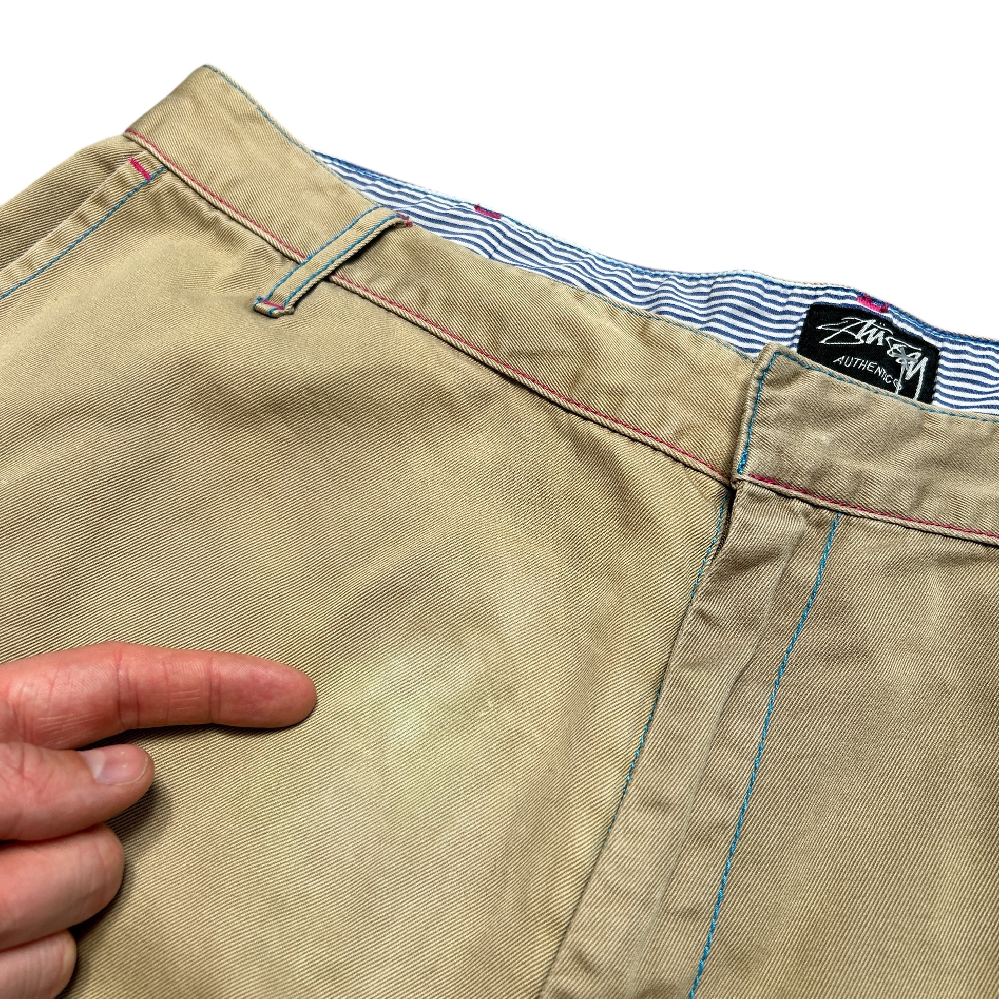 00s Baggy Embroidery Stussy Shorts (34")